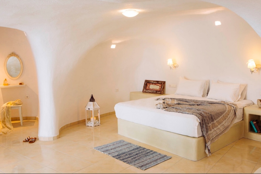 https://mail.mysantoriniguide.com/_images/hotel/santocaves/587047825.jpg