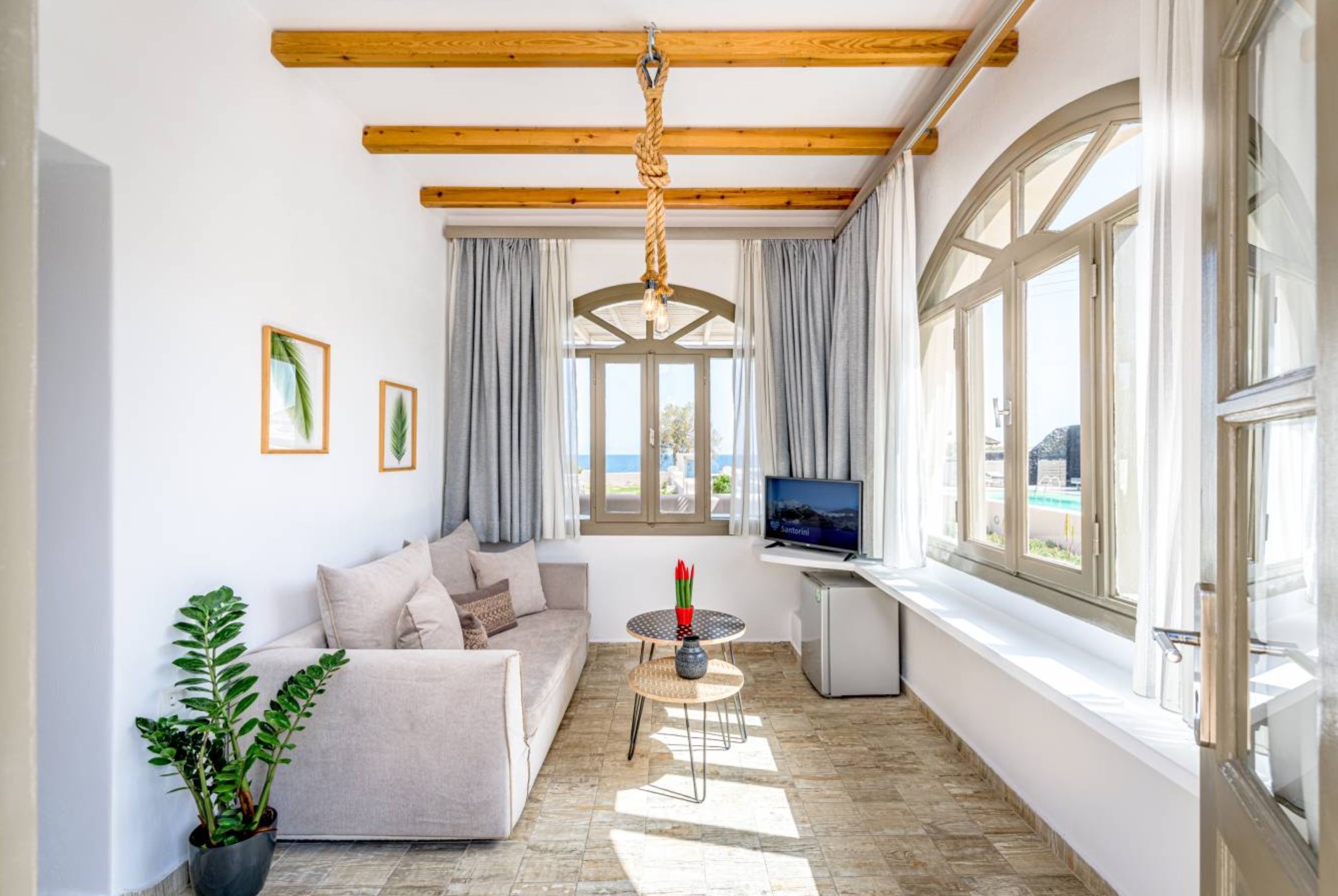 Deluxe Suite with Outdoor Hot Tub & Sea View